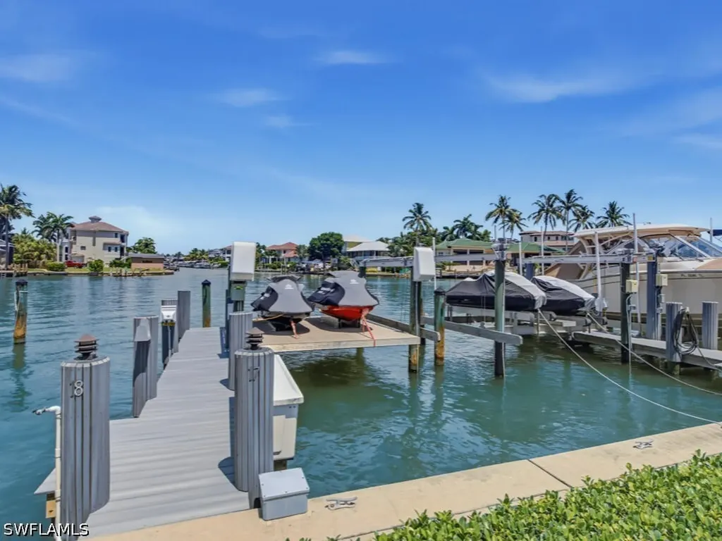 11030 Gulf Shore Drive Naples FL 34108