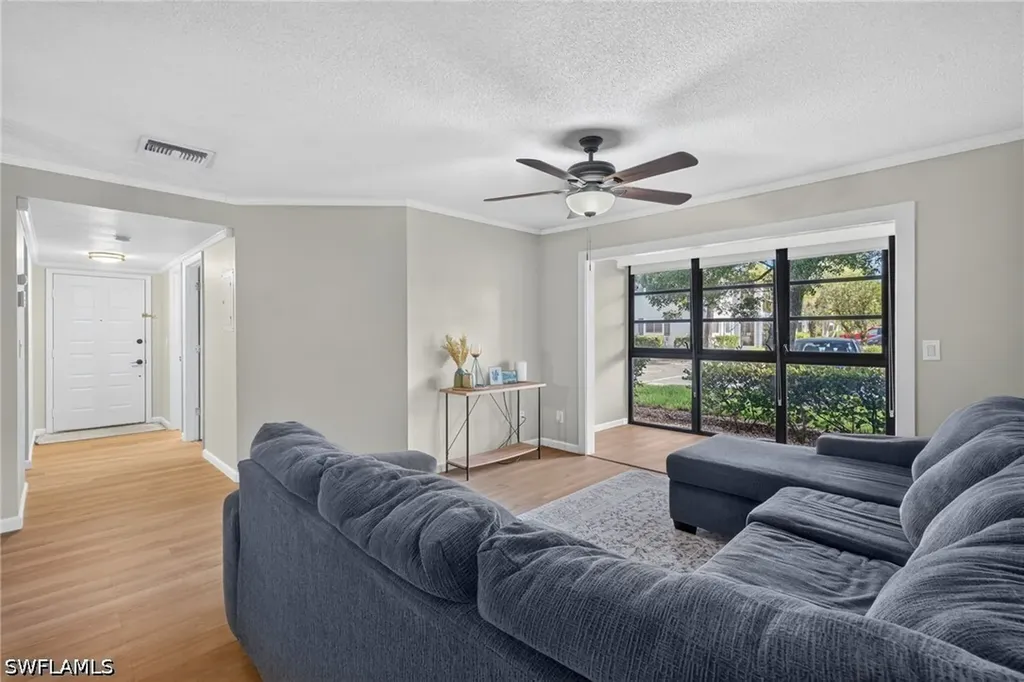 8121 S Woods Circle Fort Myers FL 33919
