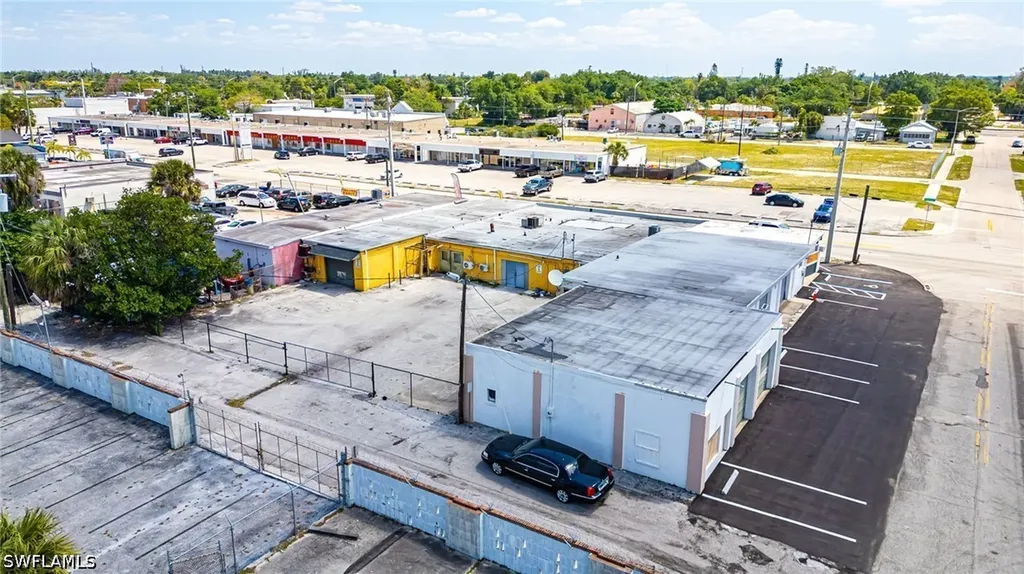 2280-2290 Fowler Street Fort Myers FL 33901