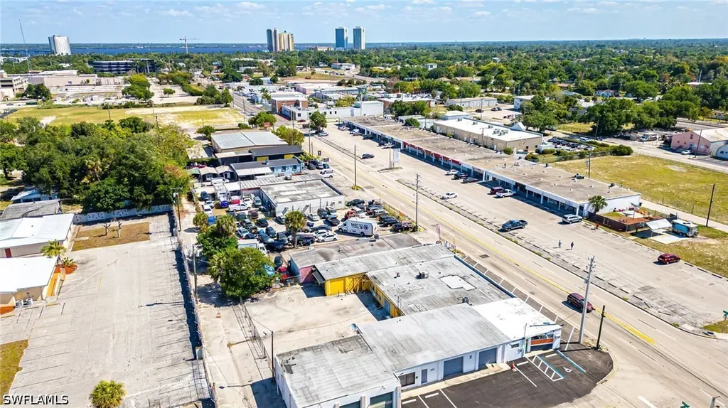 2280-2290 Fowler Street Fort Myers FL 33901