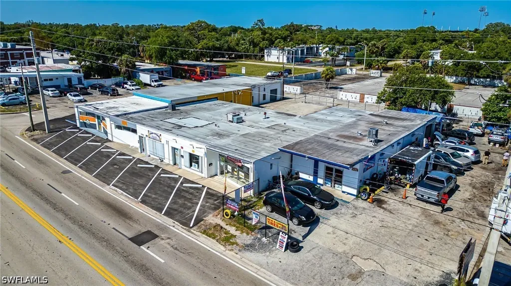 2280-2290 Fowler Street Fort Myers FL 33901