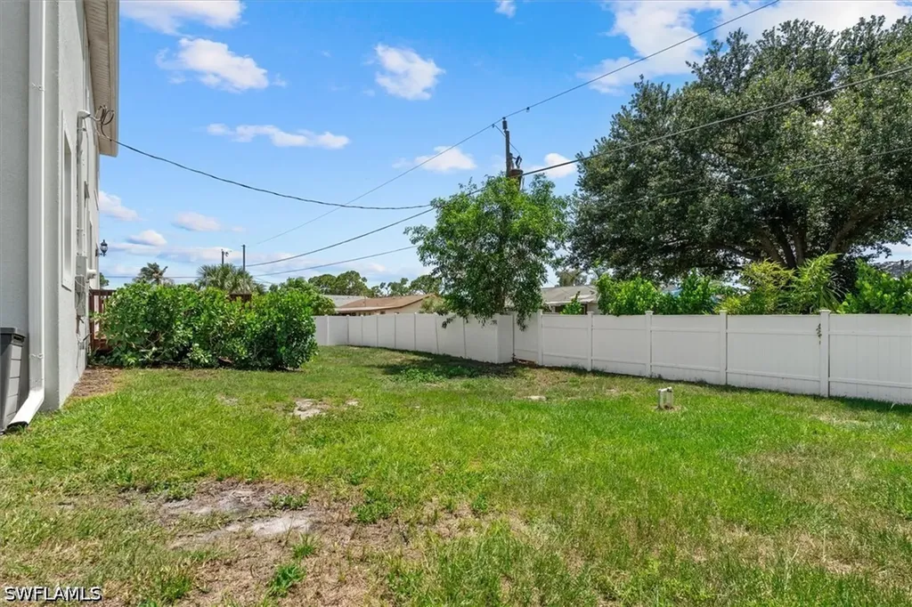 18432 Camellia Road Fort Myers FL 33967