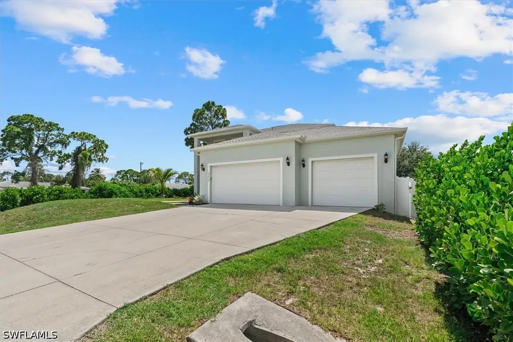 18432 Camellia Road Fort Myers FL 33967