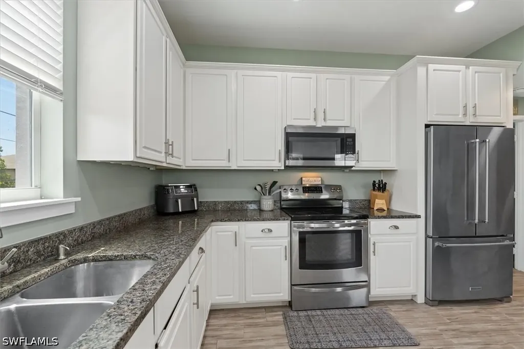 18432 Camellia Road Fort Myers FL 33967