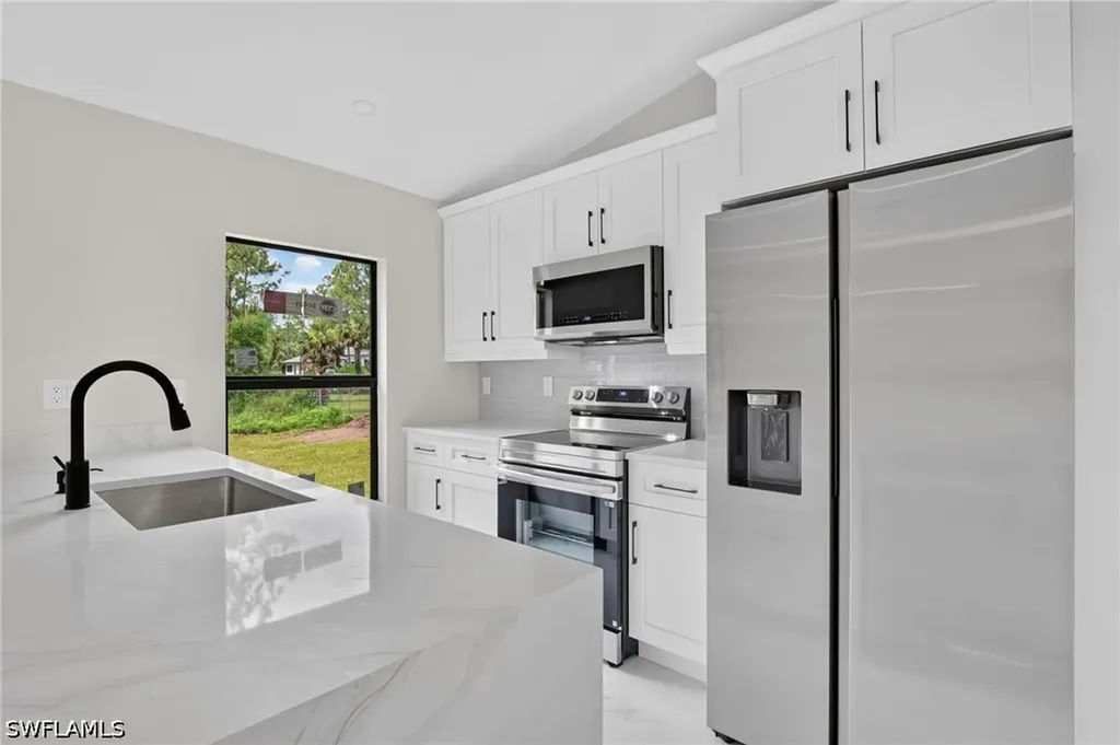 436 41st Avenue NE Naples FL 34120