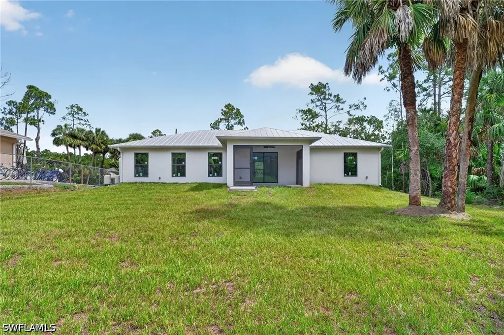 436 41st Avenue NE Naples FL 34120