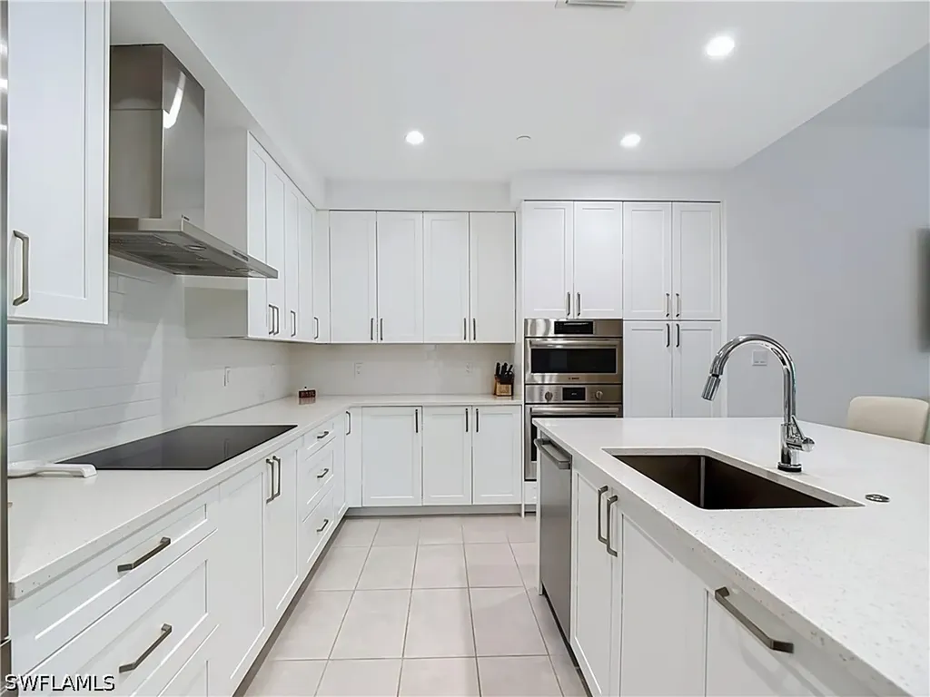 1115 Central Avenue Naples FL 34102