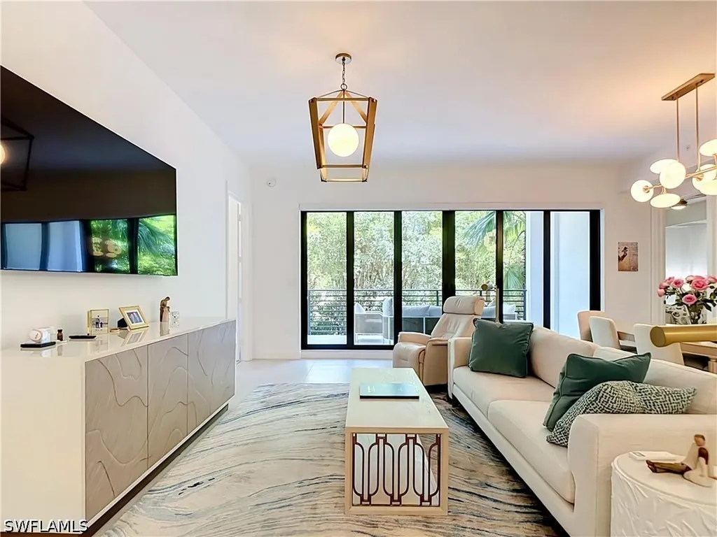1115 Central Avenue Naples FL 34102