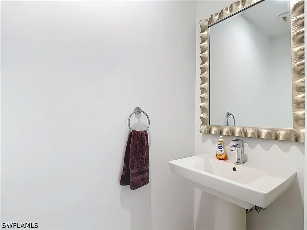 1115 Central Avenue Naples FL 34102