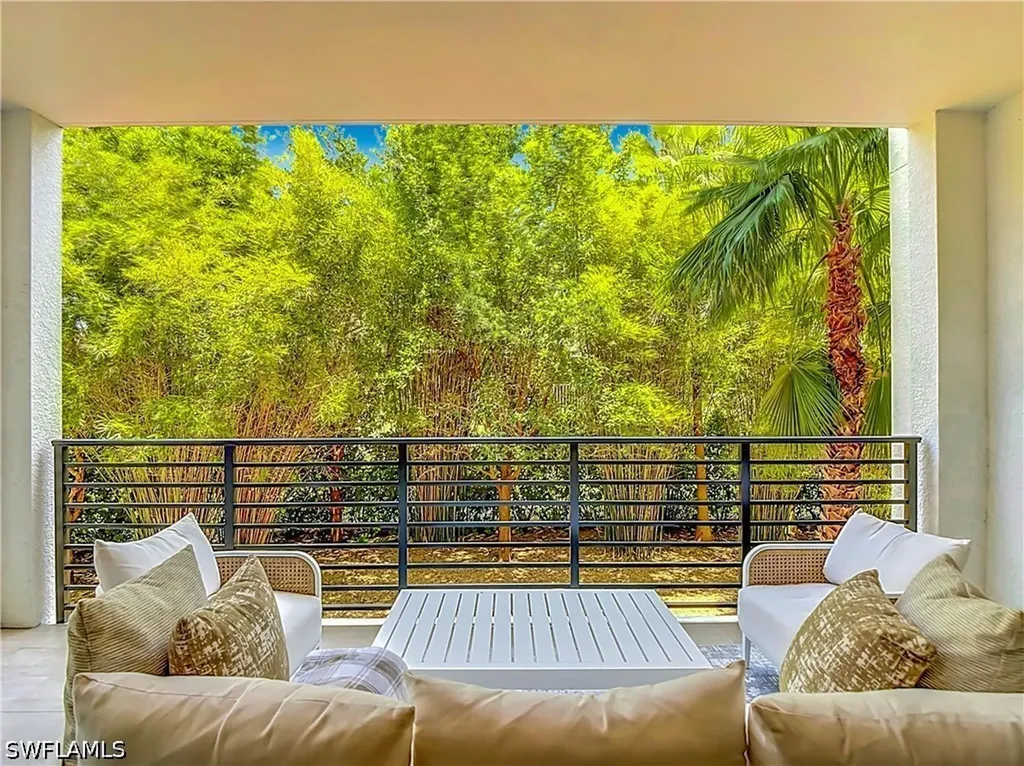 1115 Central Avenue Naples FL 34102