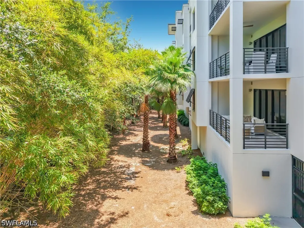 1115 Central Avenue Naples FL 34102
