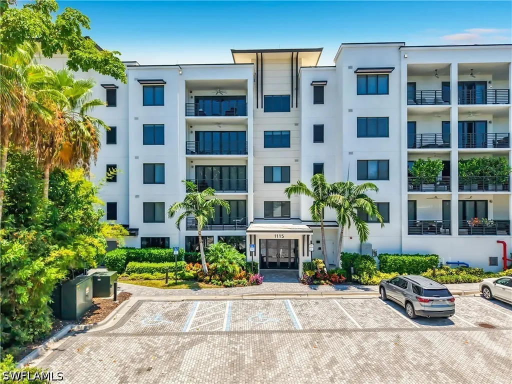 1115 Central Avenue Naples FL 34102