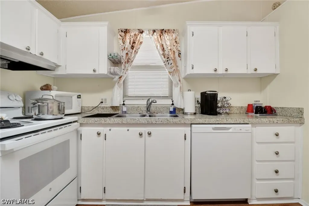 183 Oceans Boulevard Naples FL 34104