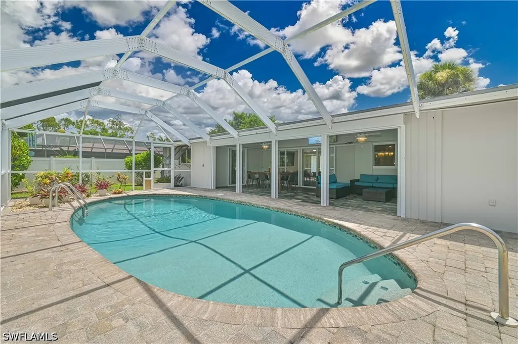 8719 Crest Lane Fort Myers FL 33907