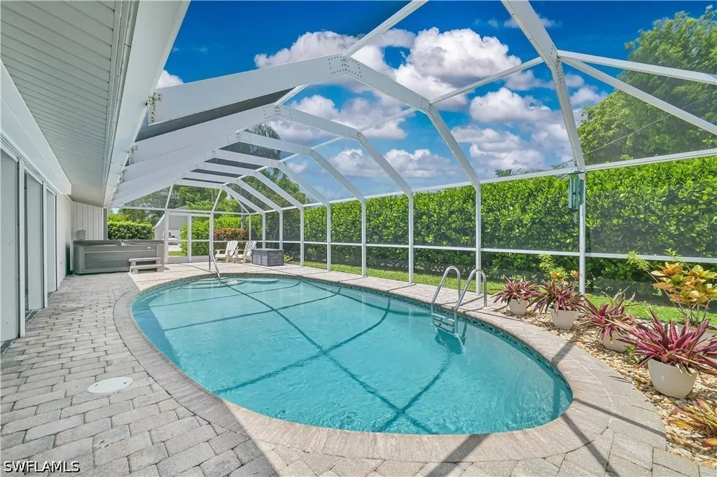 8719 Crest Lane Fort Myers FL 33907