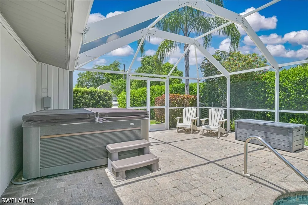 8719 Crest Lane Fort Myers FL 33907