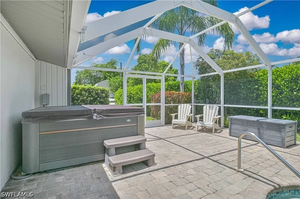8719 Crest Lane Fort Myers FL 33907