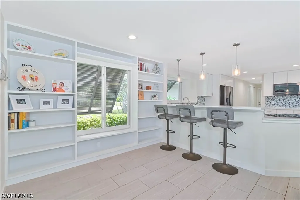 8719 Crest Lane Fort Myers FL 33907