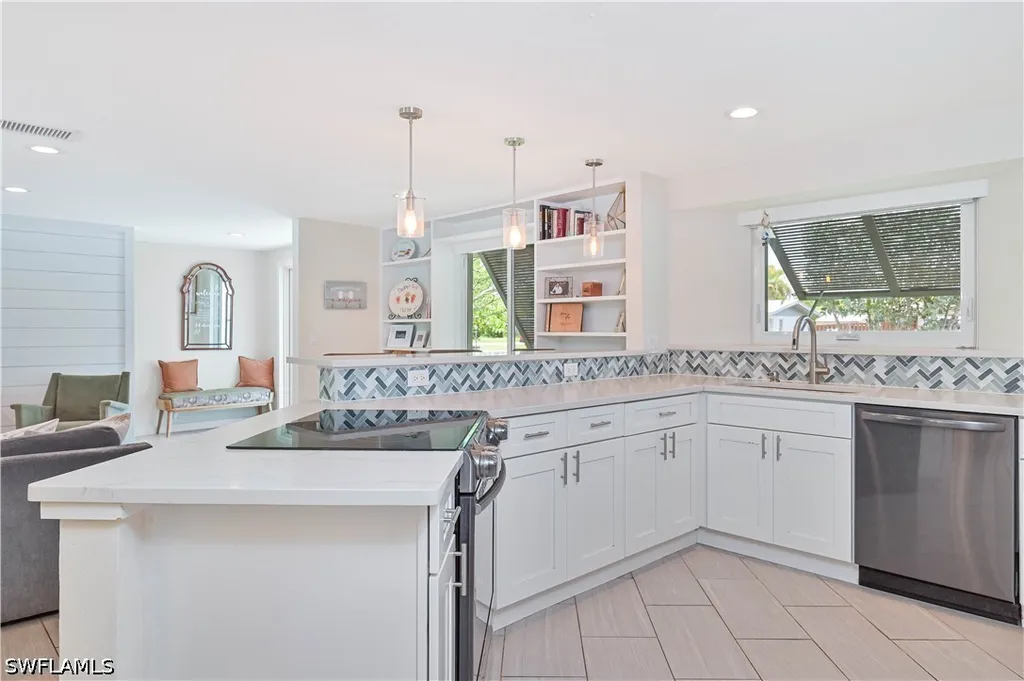 8719 Crest Lane Fort Myers FL 33907