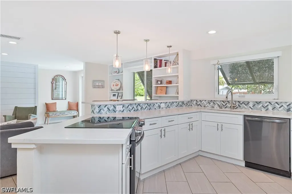8719 Crest Lane Fort Myers FL 33907