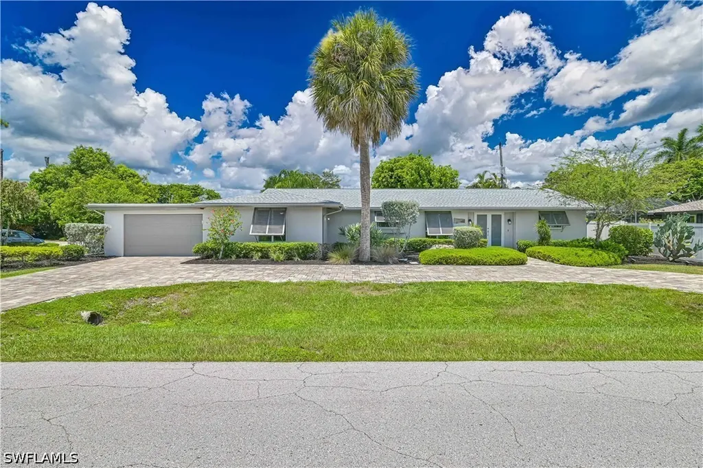8719 Crest Lane Fort Myers FL 33907
