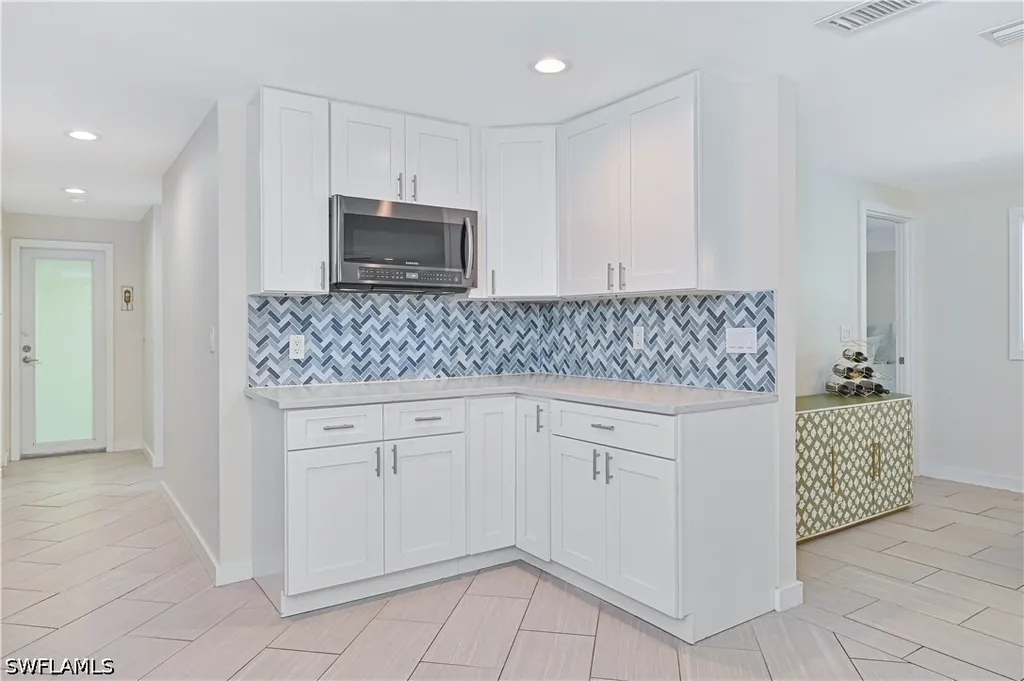8719 Crest Lane Fort Myers FL 33907