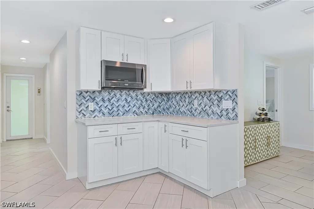 8719 Crest Lane Fort Myers FL 33907