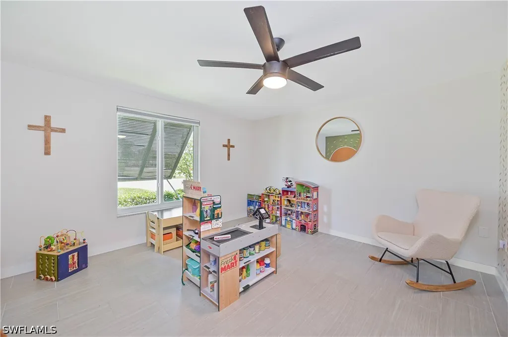 8719 Crest Lane Fort Myers FL 33907