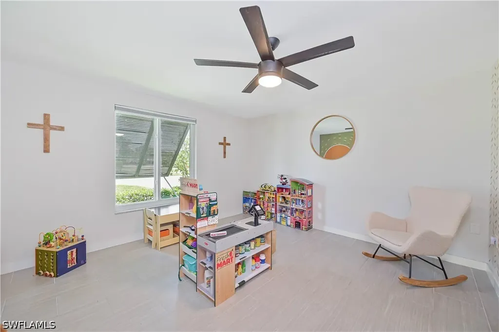 8719 Crest Lane Fort Myers FL 33907