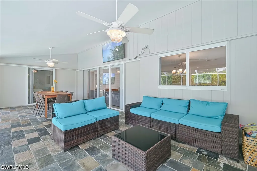 8719 Crest Lane Fort Myers FL 33907