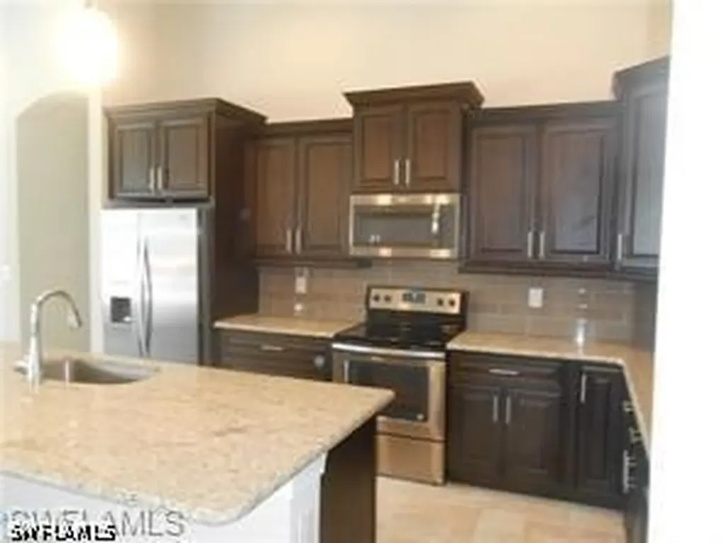 1901 SE 21st Terrace Cape Coral FL 33990