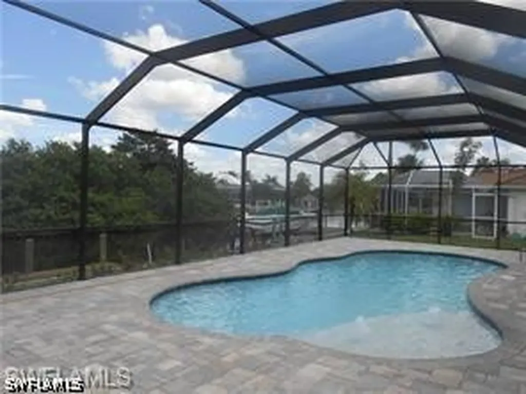 1901 SE 21st Terrace Cape Coral FL 33990