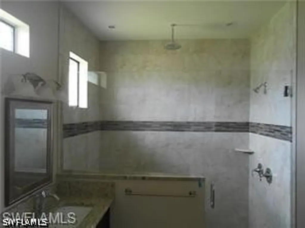 1901 SE 21st Terrace Cape Coral FL 33990
