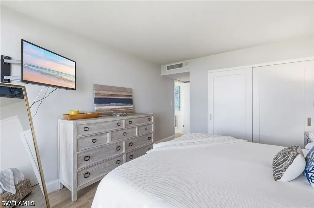 440 Seaview Court Marco Island FL 34145