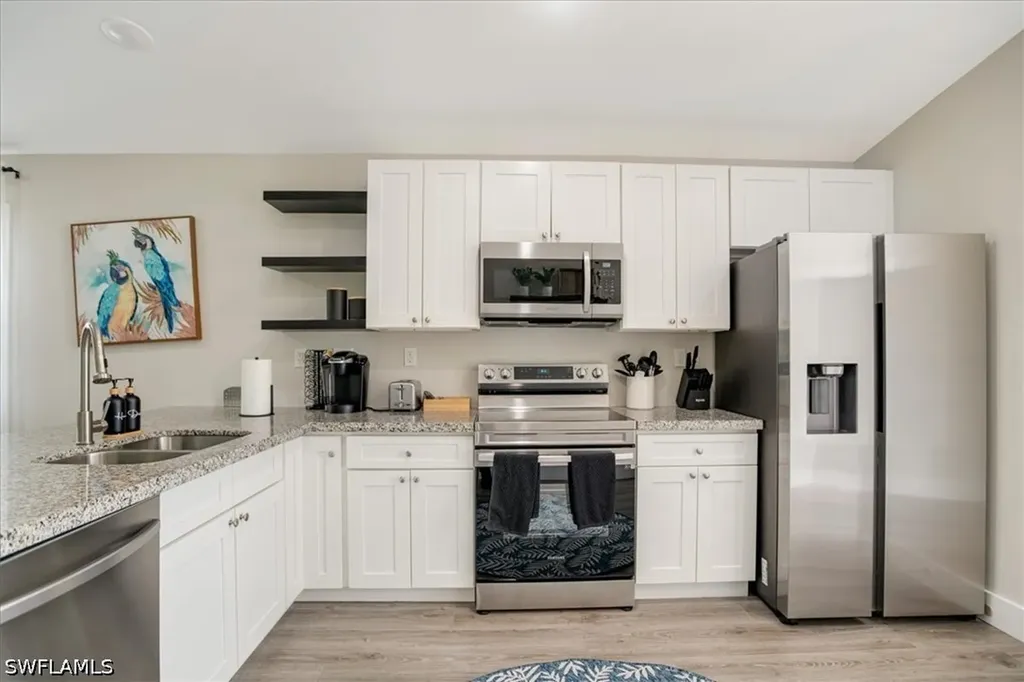 3260 Woodside Avenue Naples FL 34112