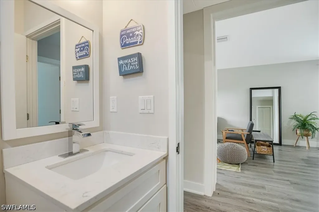 3260 Woodside Avenue Naples FL 34112