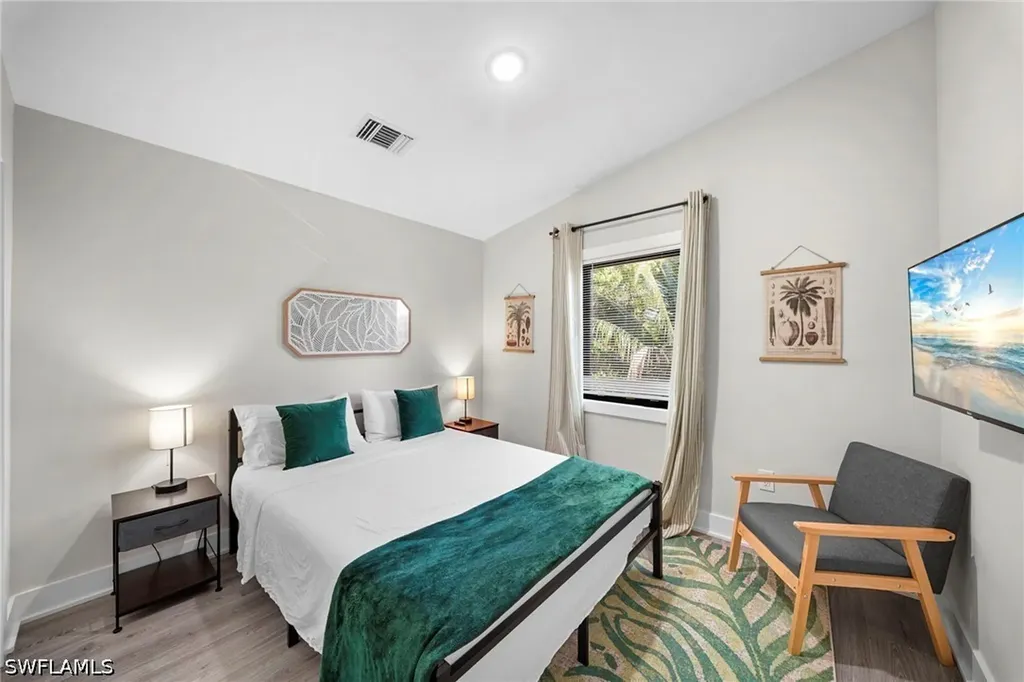 3260 Woodside Avenue Naples FL 34112