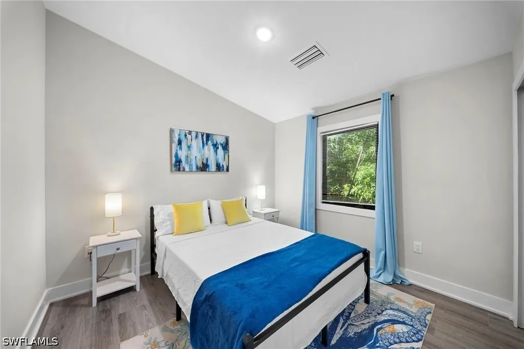 3260 Woodside Avenue Naples FL 34112
