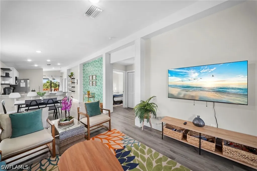 3260 Woodside Avenue Naples FL 34112
