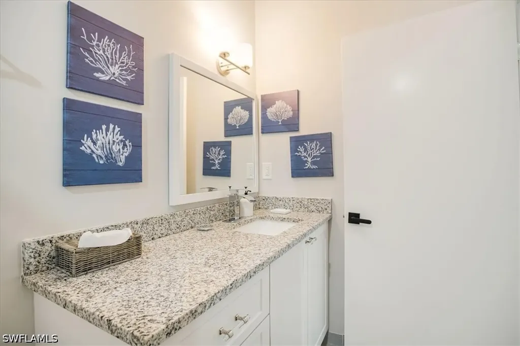 3260 Woodside Avenue Naples FL 34112