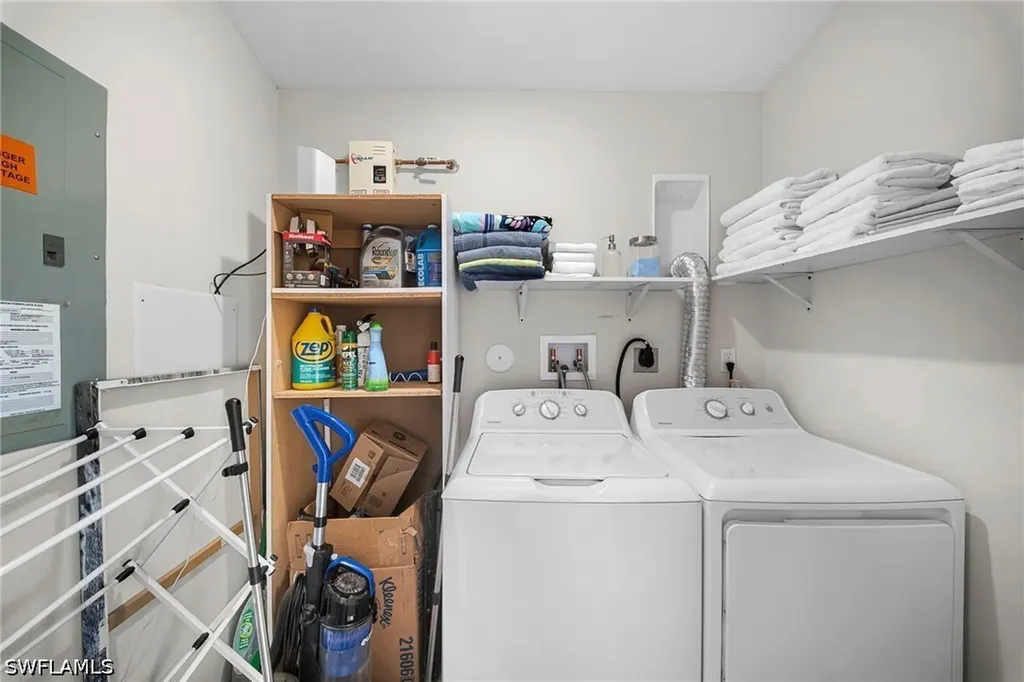 3260 Woodside Avenue Naples FL 34112