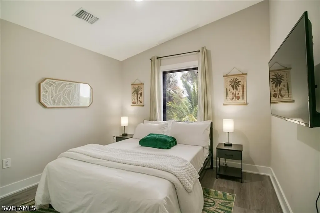 3260 Woodside Avenue Naples FL 34112