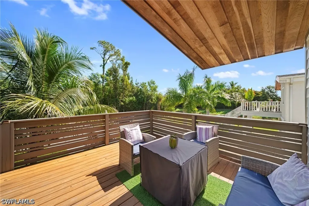 3260 Woodside Avenue Naples FL 34112