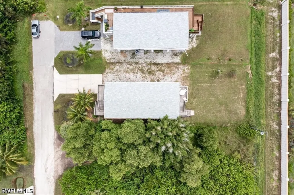 3260 Woodside Avenue Naples FL 34112