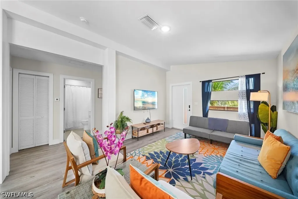 3260 Woodside Avenue Naples FL 34112