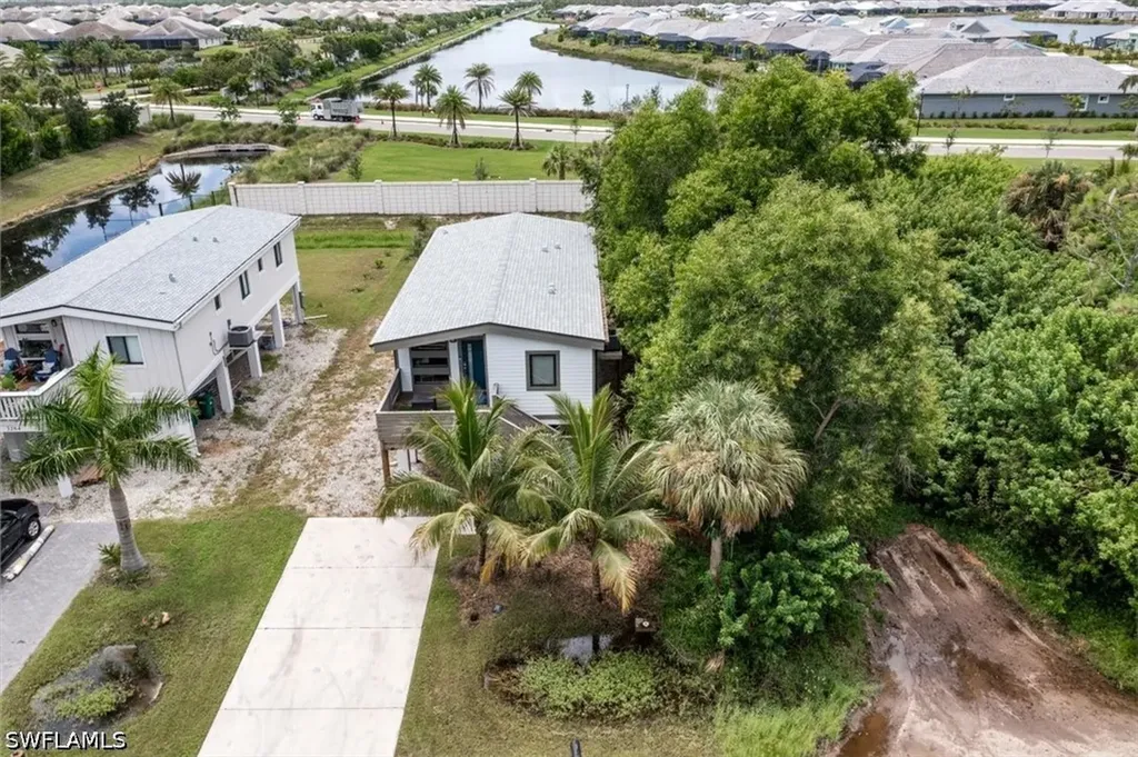 3260 Woodside Avenue Naples FL 34112