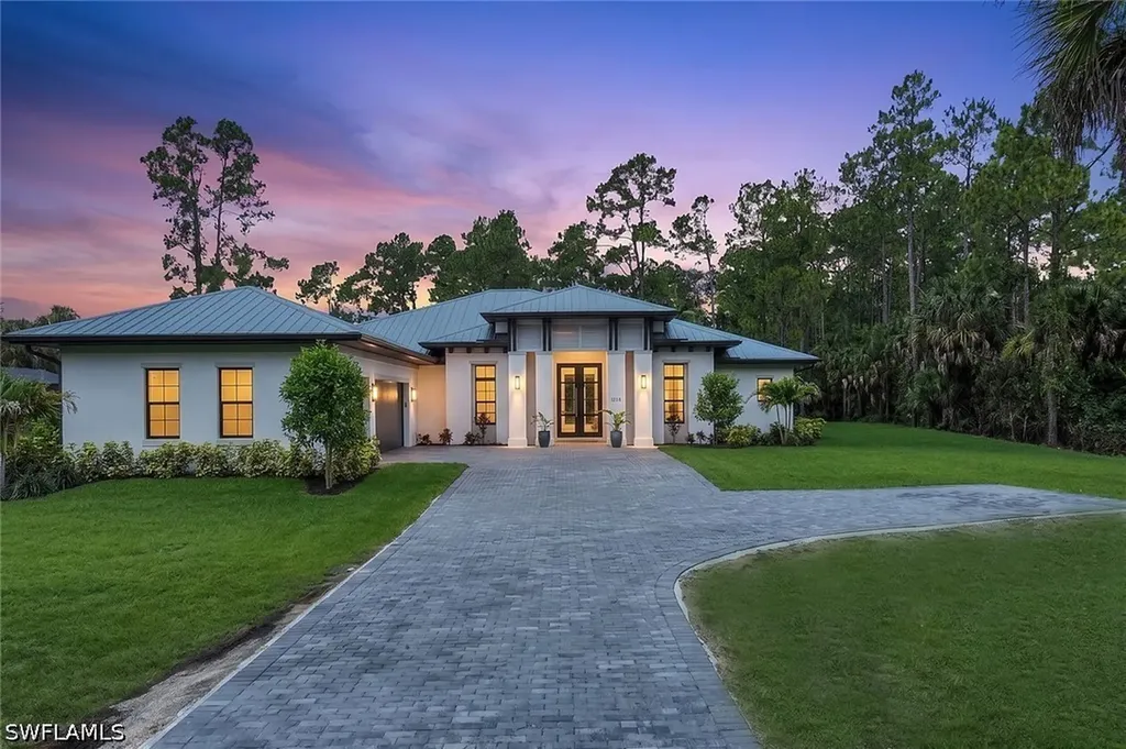 933 11th Street SW Naples FL 34117