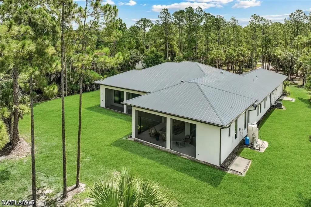 933 11th Street SW Naples FL 34117