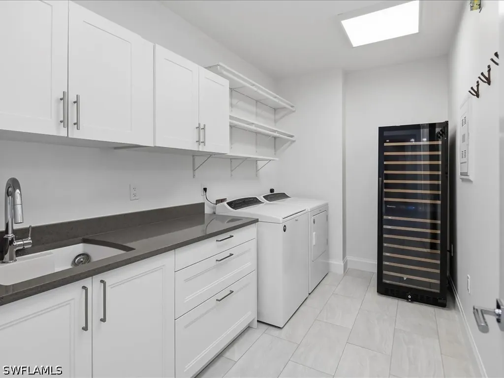 1111 Central Avenue Naples FL 34102