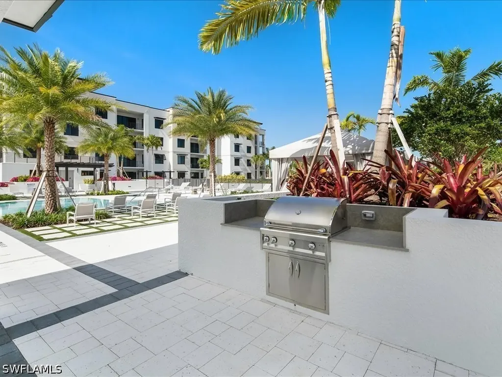 1111 Central Avenue Naples FL 34102